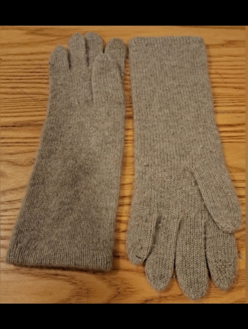 EUC Hannah Rose Beige Cashmere Casual Neutral Winter Snow Touch Screen Glove